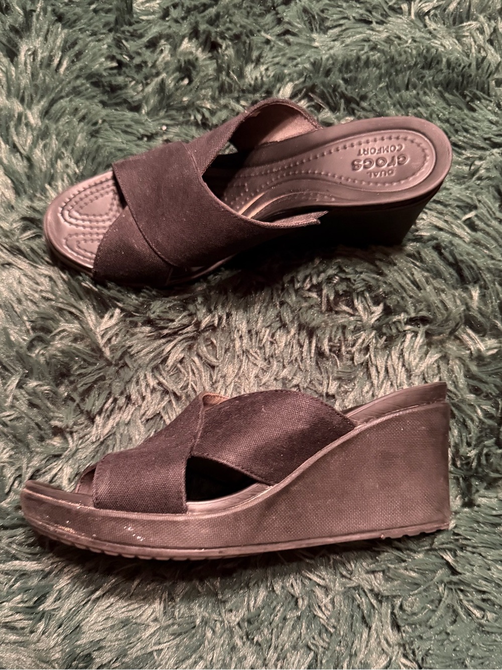 Crocs Dual Comfort Black Canvas Cross Strap Wedge Sandals Women’s 8